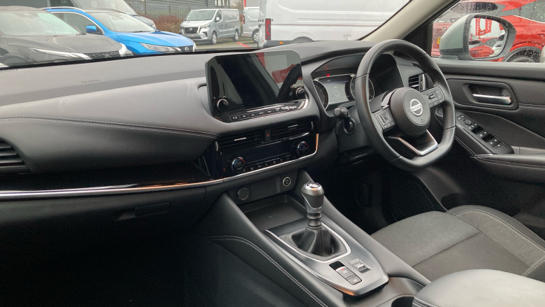 Nissan Qashqai 1.3 DiG-T MH N-Connecta 5dr Petrol Hatchback